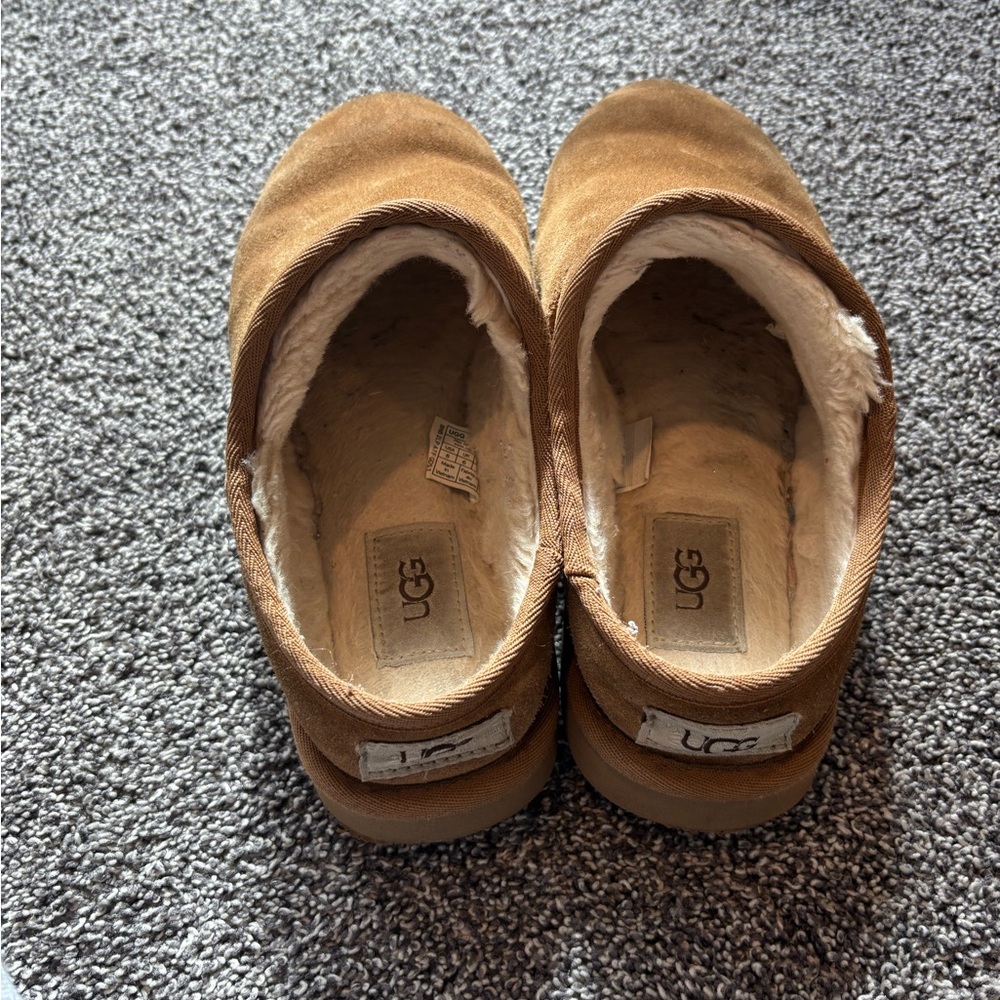 Chestnut Ugg Classic Slippers - Picture 4 of 5